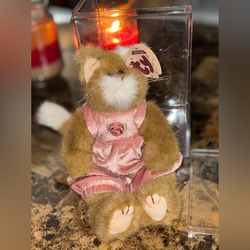 ✨😻Pouncer TY Attic Treasures Cat • Adorable Outfit • Comes w/ Display Case